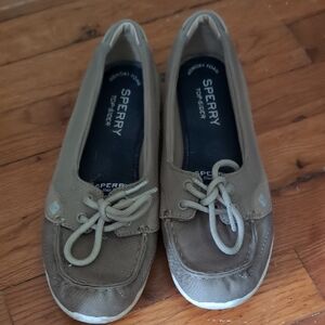 Sperry Tan Flats Classic Loafers Comfortable